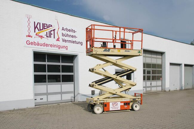 JLG-2033E3